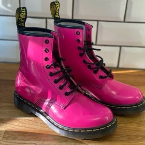 Dr. Martens Women’s Airwair Boots Size 8 Hot Pink- excellent condition